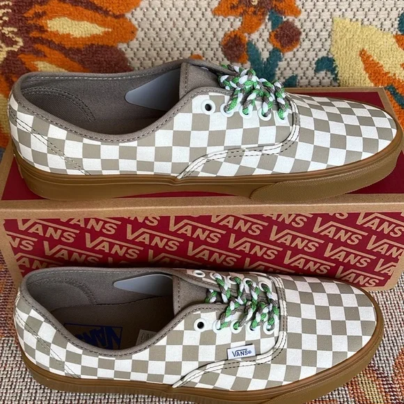 Vans Men’s Authentic
Checkerboard Moon Rock
VN0009PVCH8
SNEAKERS - Picture 4 of 16